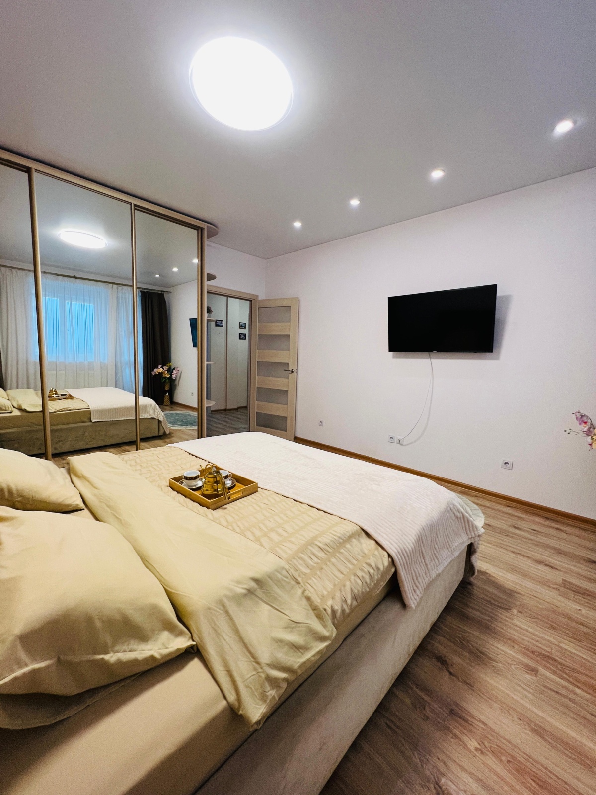 Apartments by Xasanov 2-ком.квартира на Мелик Карамова 4