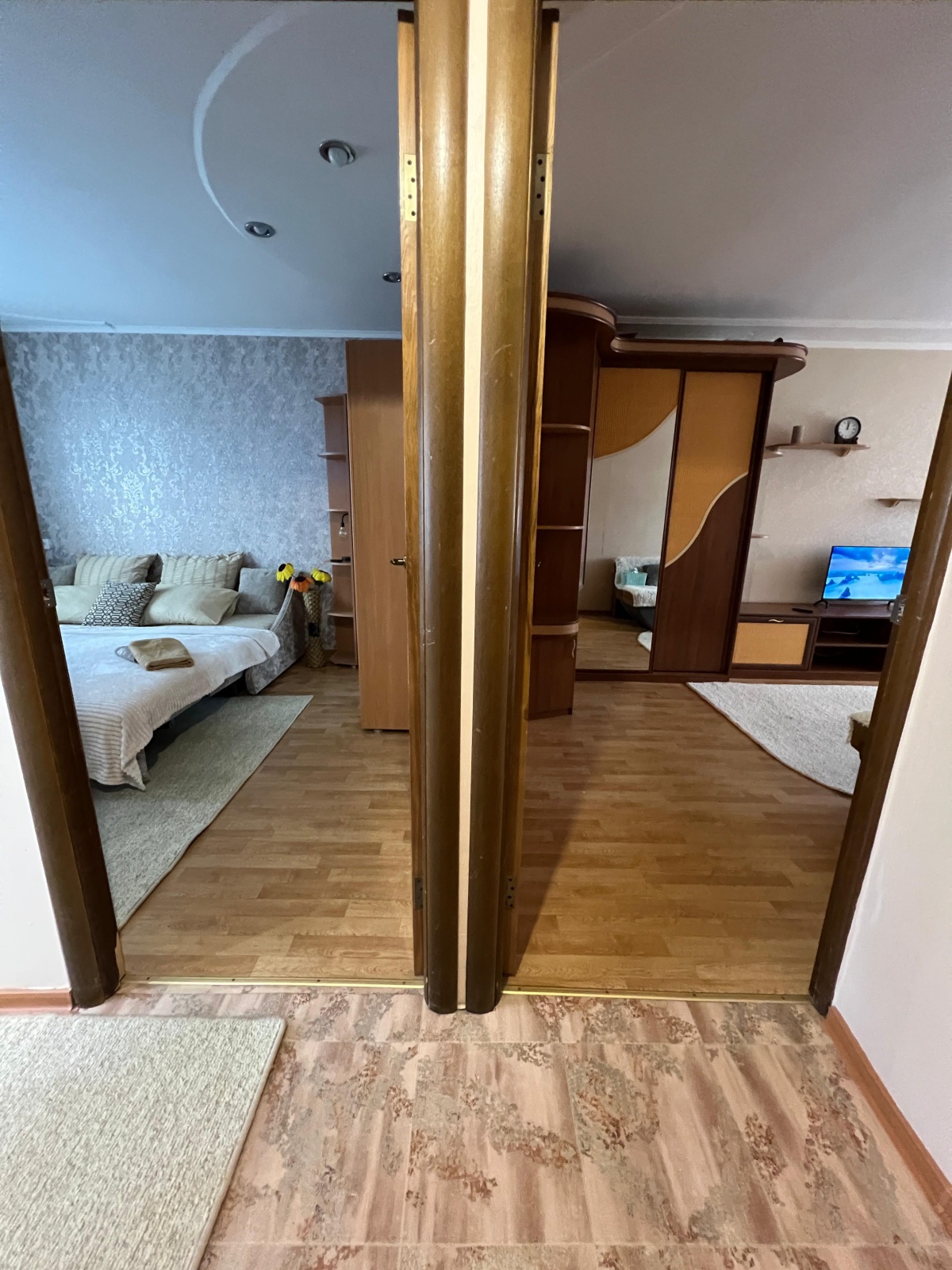 Apartments by Xasanov 2-ком.квартира на Бажова 15