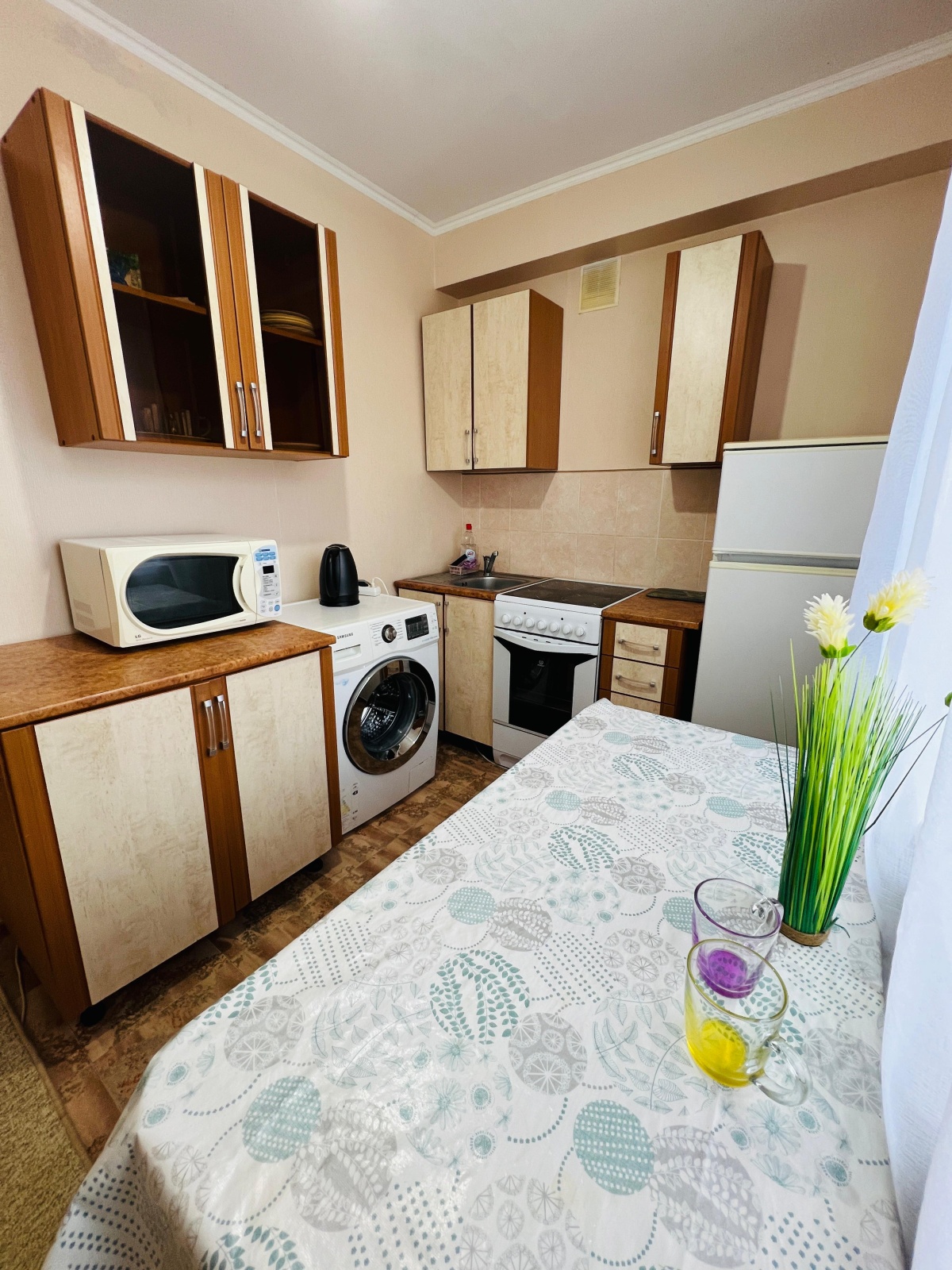 Apartments by Xasanov 2-ком.квартира на Бажова 15