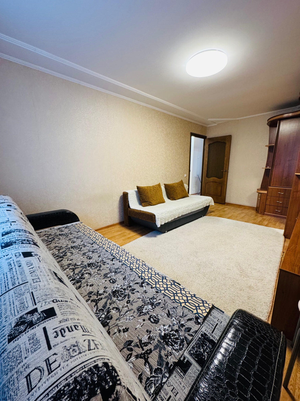 Apartments by Xasanov 2-ком.квартира на Бажова 15